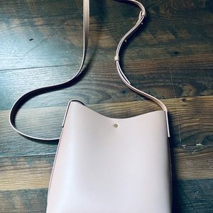 Room to carry all your essentials and more. Brand new never used !